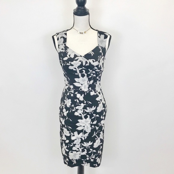 White House Black Market Dresses & Skirts - WHBM  instantly slimming blk/ wht floral dress 4